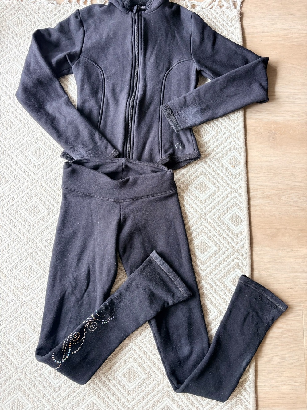 MONDOR two-piece set (top + pants), sold as a set. Youth 10-12